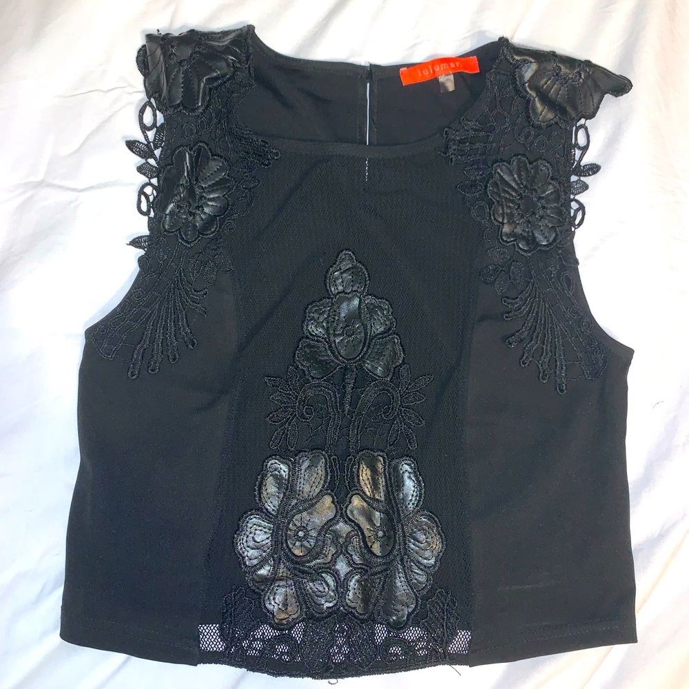 Lulumari Black Floral Crop Top